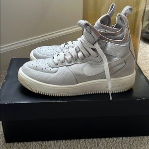 High Top Nike Air